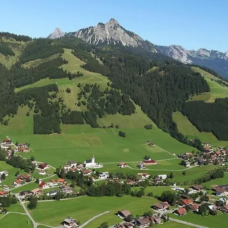 Lutz Alpenblick 3* Schattwald