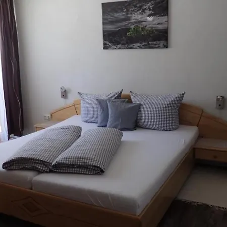 Lutz Alpenblick 3* שטוולד