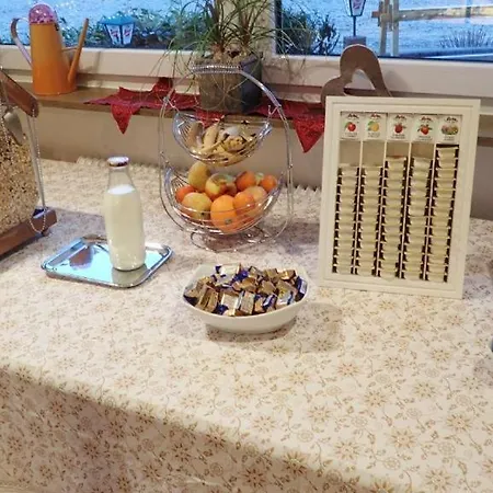 Lutz Alpenblick Bed & Breakfast 3*