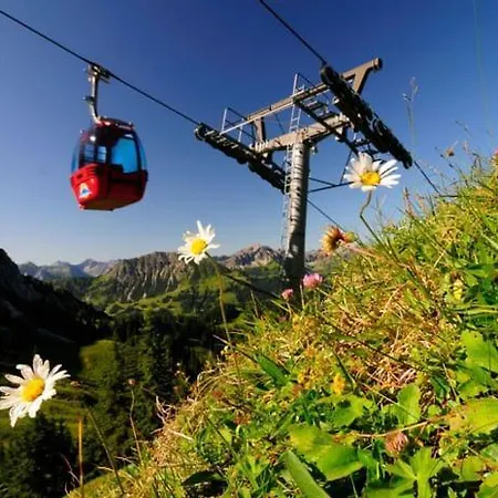 Lutz Alpenblick Bed & Breakfast