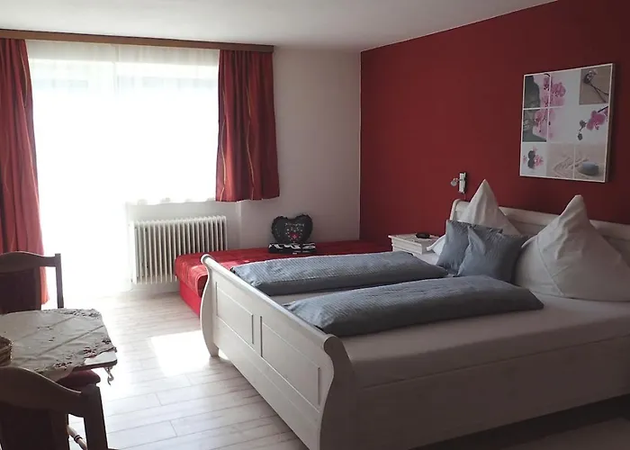 Lutz Alpenblick Bed & Breakfast