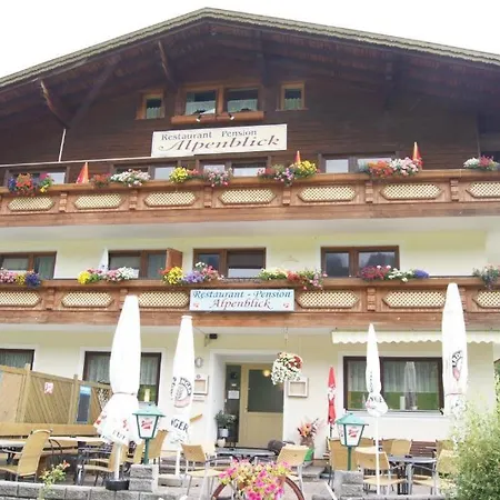 Lutz Alpenblick Frühstückspension Schattwald