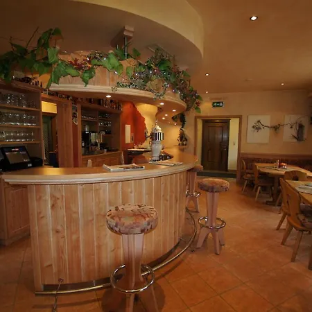 Lutz Alpenblick Schattwald